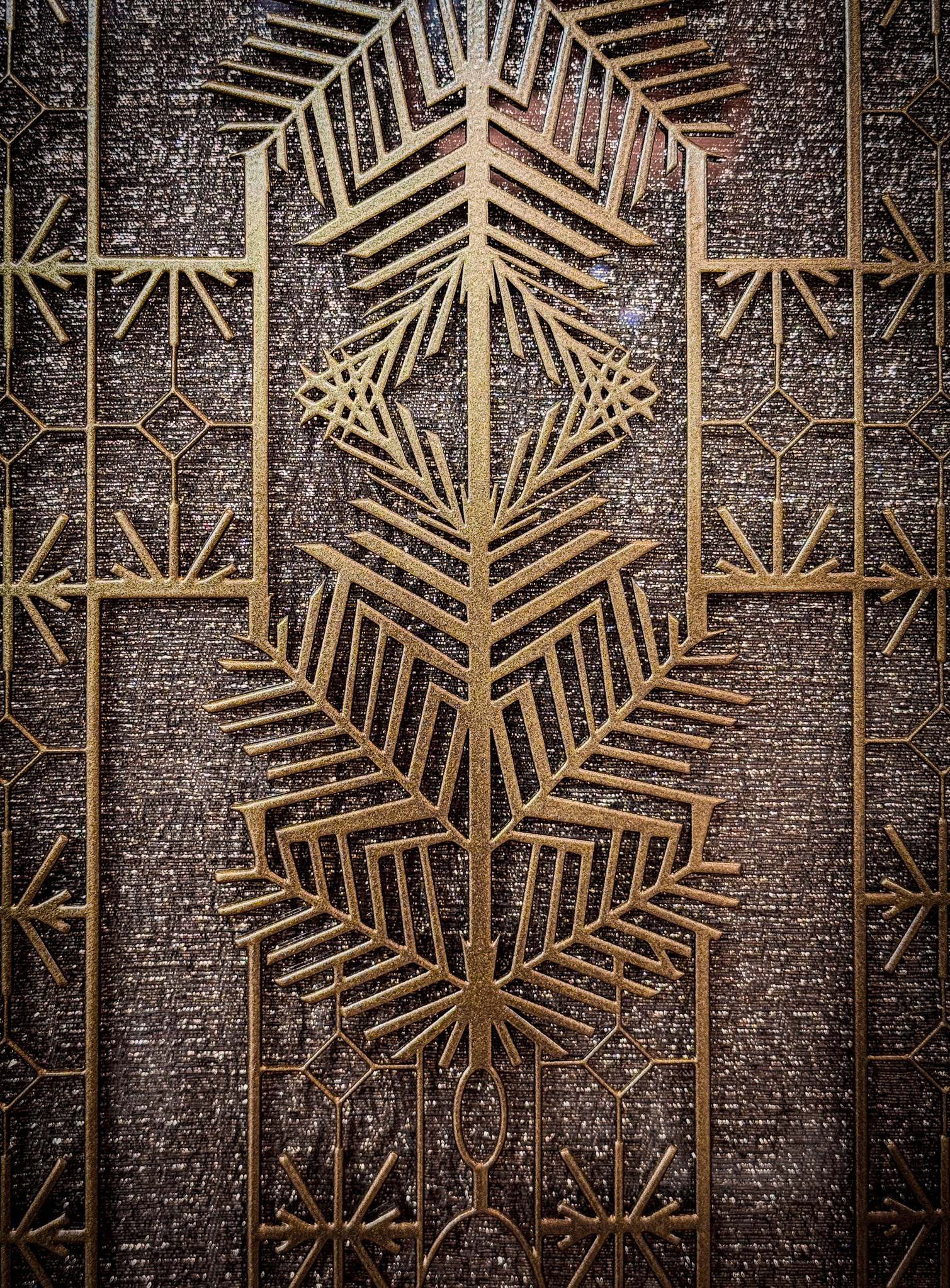 Erisse decorative language study